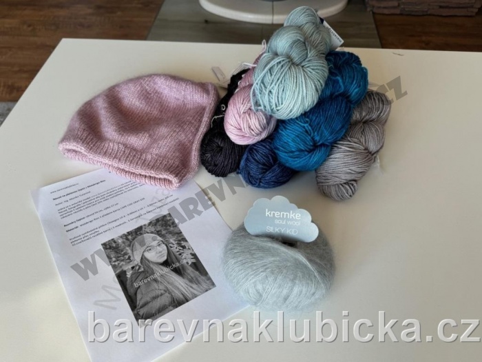 6. šedá sada na pletenou čepici Natali z Malabrigo Rios a Kremke Silky Kid bez značkovačů